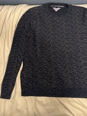 Tommy Hilfiger sweater